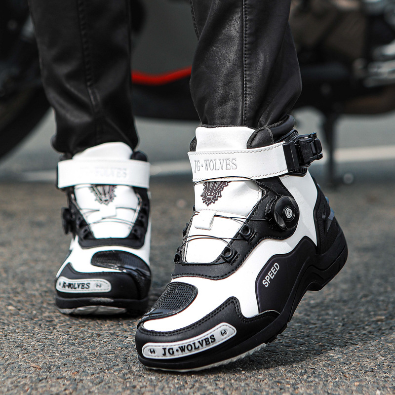 รองเท้าปั่นจักรยานโฟร์ซีซั่นส์ - Cycling Shoes For Commute บทวิจารณ์และราคา